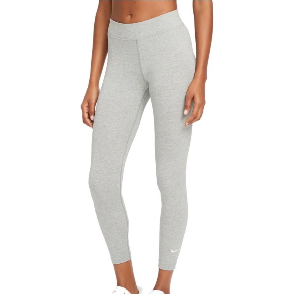 Nike Sportswear Essential Women's 7/8 Mid-Rise Leggings, Size XL
